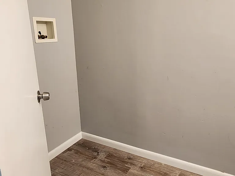 103 Denrose Dr — Photo 8