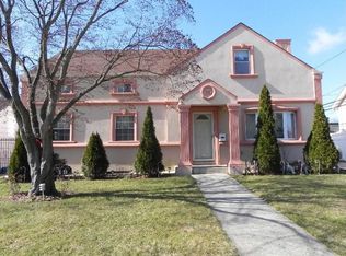 19 Eldridge Pl, Hempstead, NY 11550