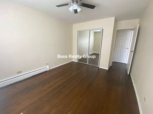1644 W Sherwin Ave APT 1, Chicago, IL 60626