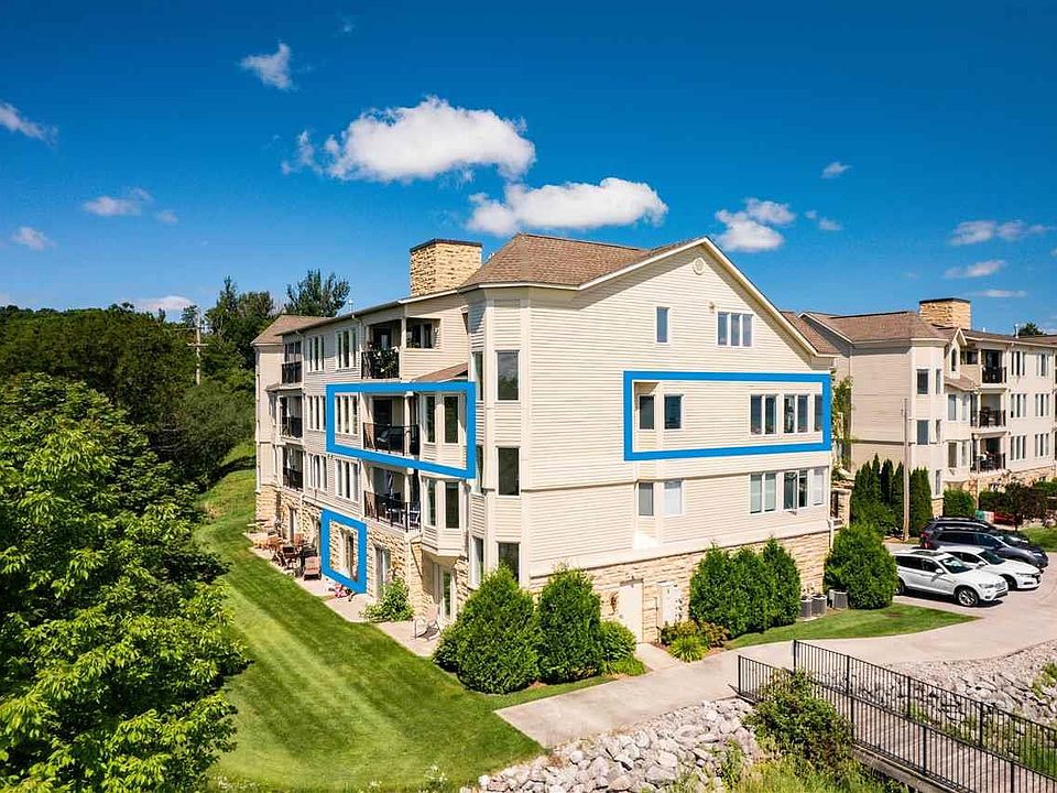 1st image of 704 N Dockside Cir