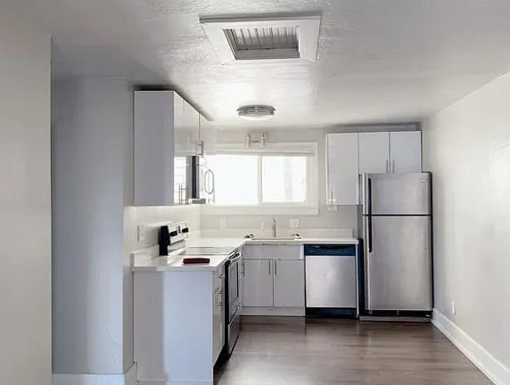 3rd image of 3226 15th Ave W #3C2