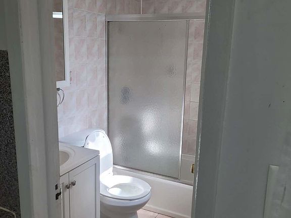 4th image of 19212 Northern Blvd Floor 2