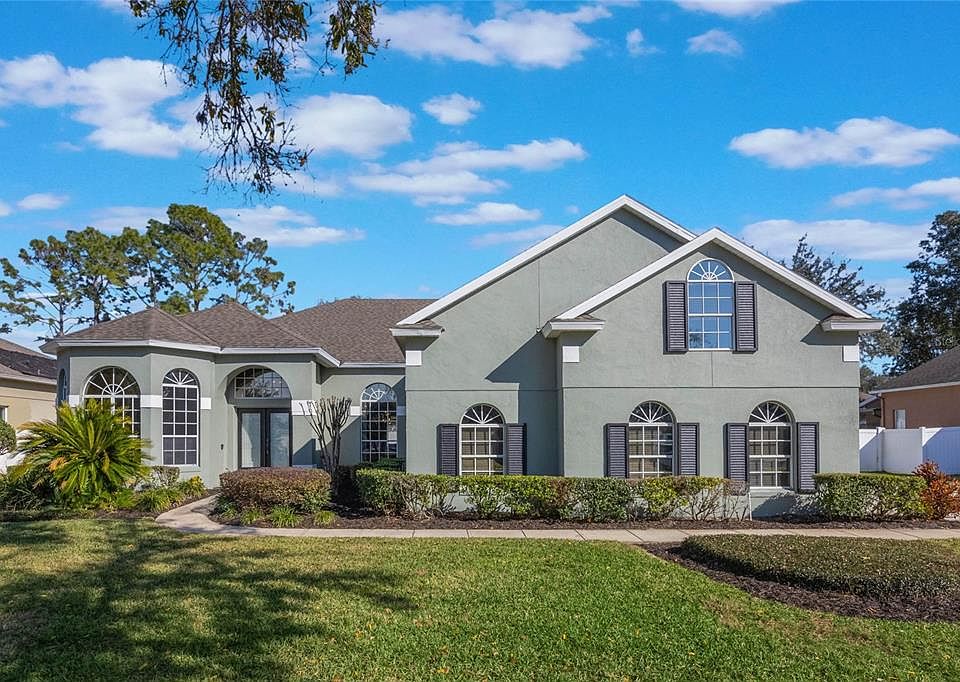 1st image of 335 SAVANNAH HOLLY LANE