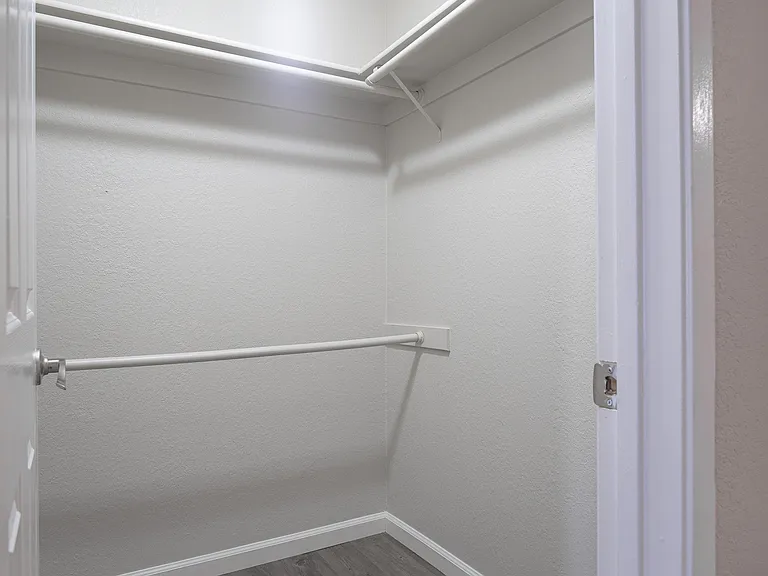 Shadow 410F closet #1