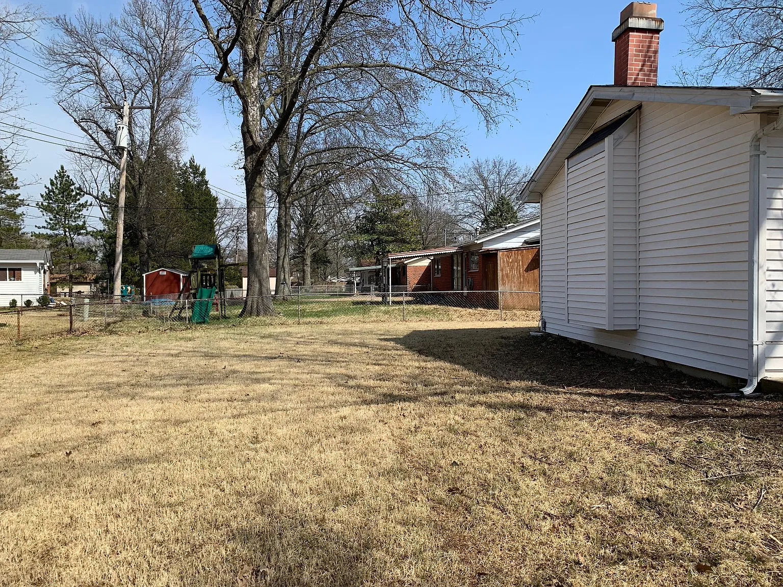 3 bed, 1405 sqft, $1,650 — Photo 2