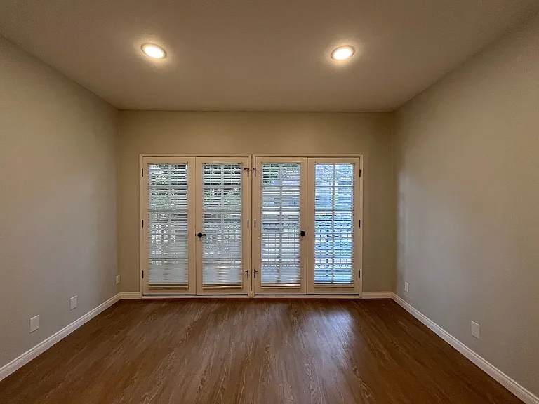 1620 South Bentley Ave — Photo 20