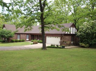 1512 Holloway St, Morrilton, AR 72110