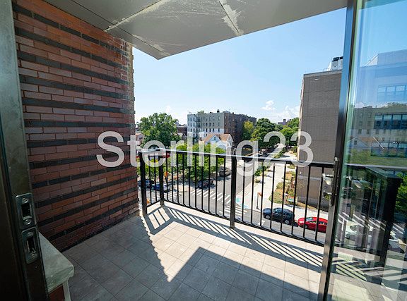 2nd image of 45 Hinckley Pl #5A