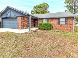 5811 S Primrose Rd, Lowell, AR 72745