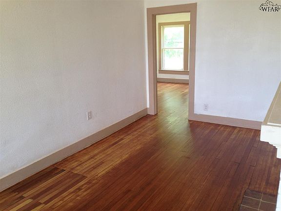 3rd image of 2131 Avenue I