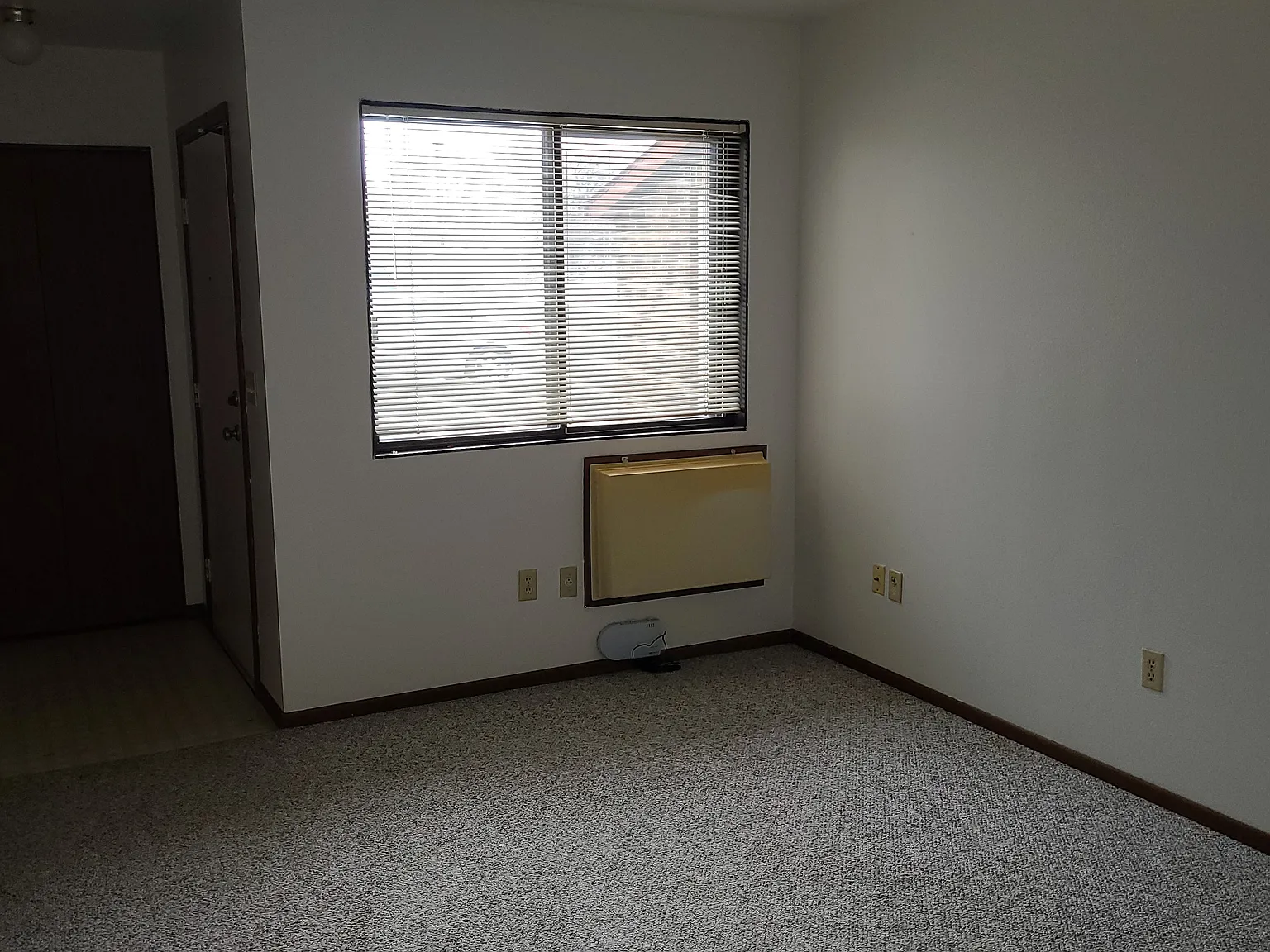 3 bed, $939 — Photo 3
