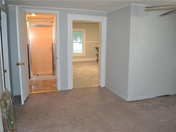 3rd image of 3028 Cherokee Dr