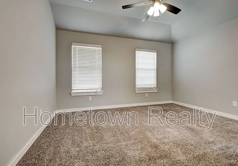 8921 NW 109th Ter — Photo 24