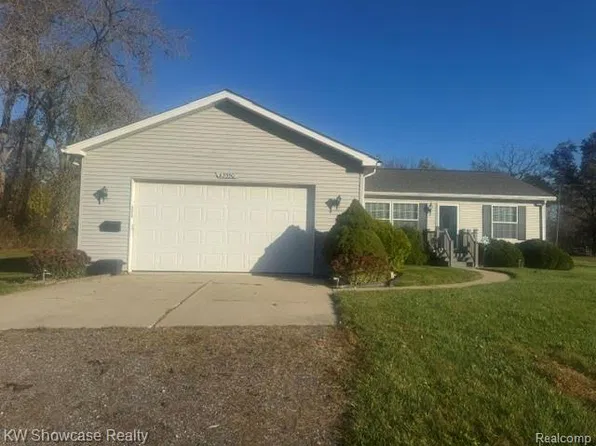 43550 Willow Rd, Belleville, MI 48111