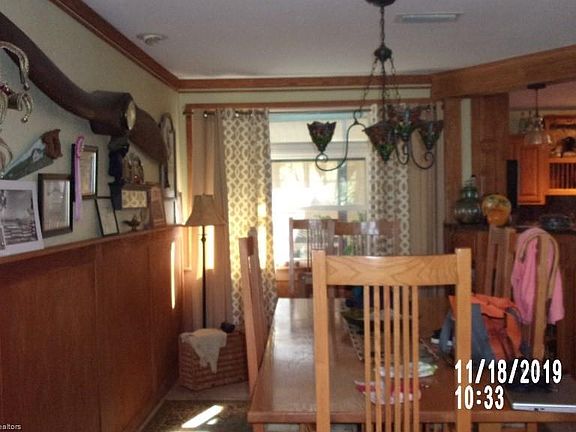 5th image of 3870 Lakeview Dr