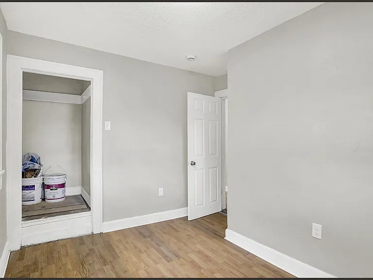1031 N Dearborn St #B — Photo 1