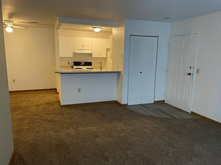 4621 N Park Ln #4621 — Photo 1