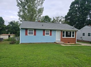 110 S 11th St, Mebane, NC 27302