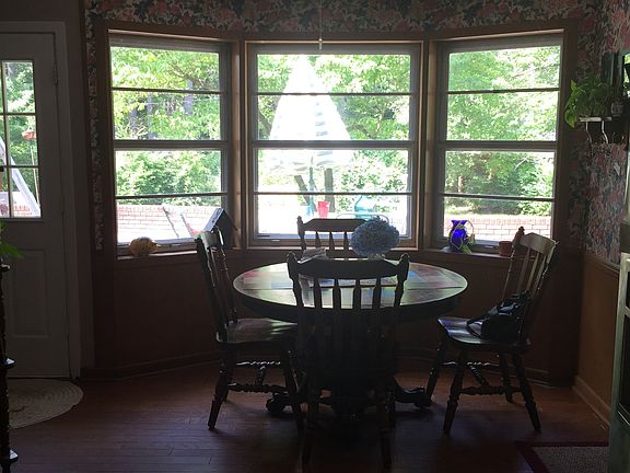 5th image of 316 Martha Cir