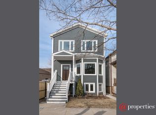 1742 W Winona St, Chicago, IL 60640