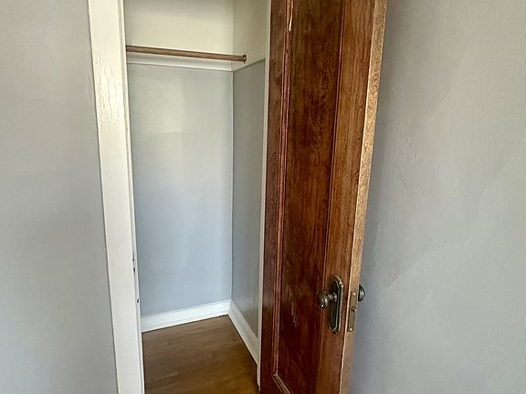 4th image of 5358 N Winthrop Ave #3