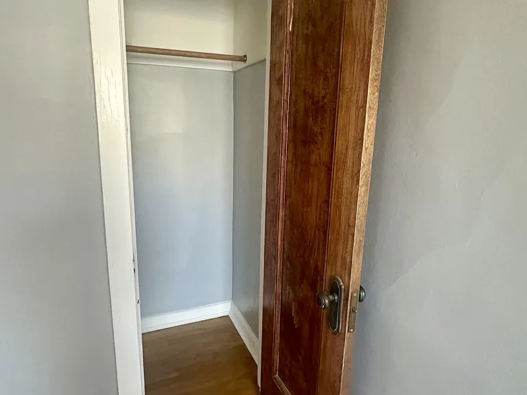 5358 N Winthrop Ave #3 — Photo 4