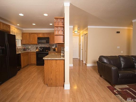 5th image of 26660 Timberlane Dr SE