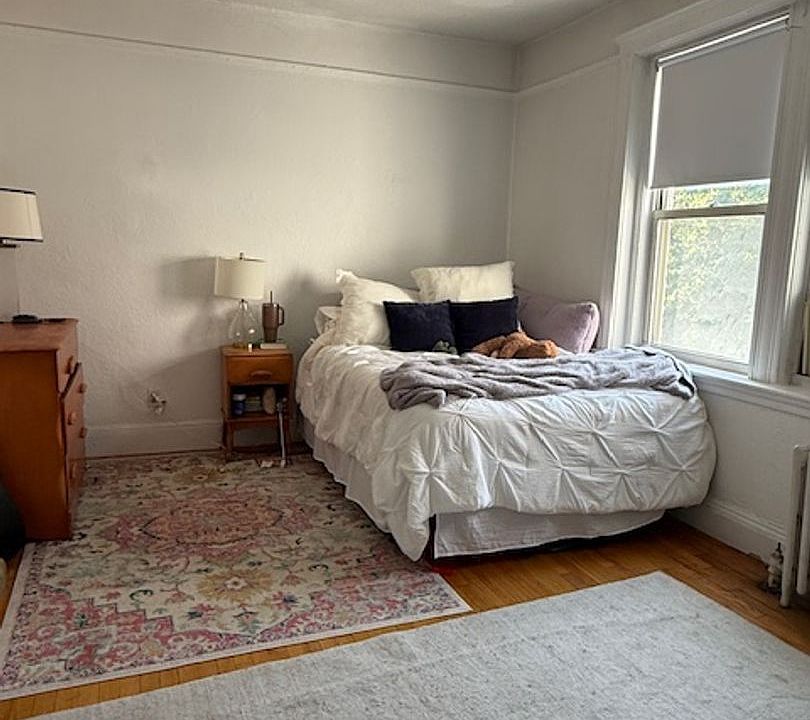 2nd image of 20B Colborne Rd #12