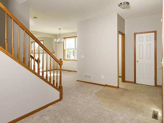 3rd image of 10023 Gentian Dr