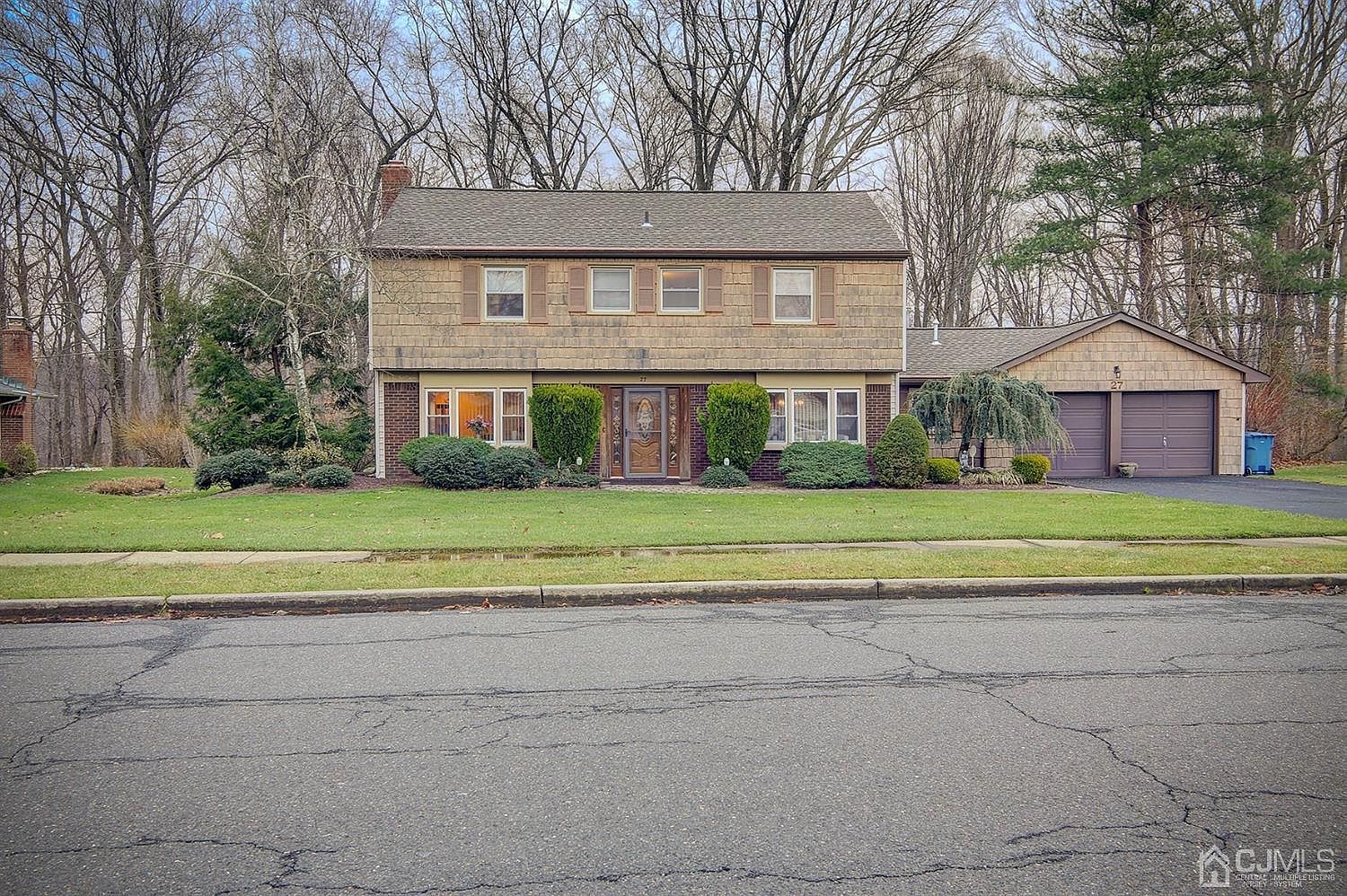 27 Lakeridge Dr, Matawan, NJ 07747 Zillow