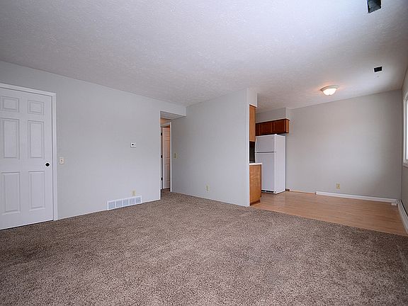 3rd image of 2405 Avenue A APT 6