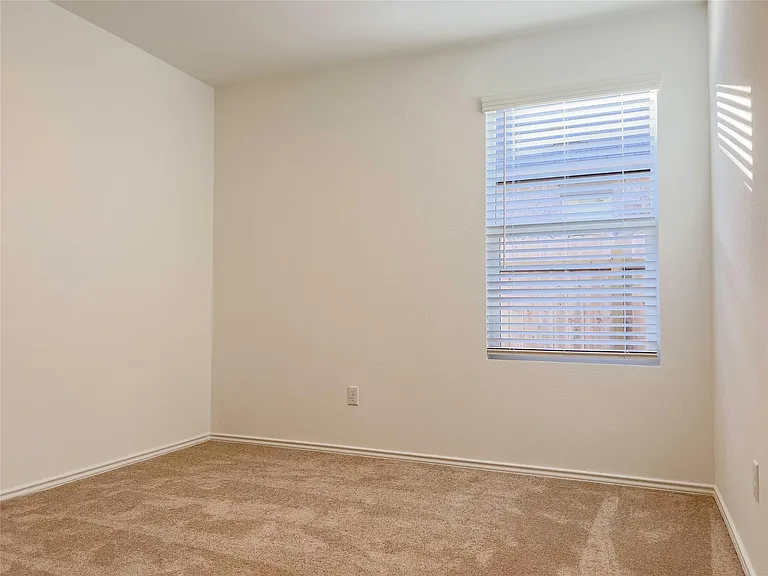 603 Waterway Ave — Photo 29
