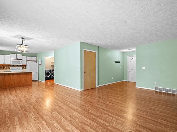 4th image of 5776 Cherry Blossom Dr
