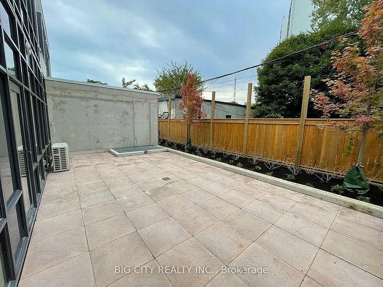 800 Broadview Ave #102 — Photo 14