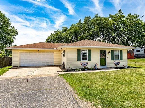 313 Maple Ave, Trenton, OH 45067