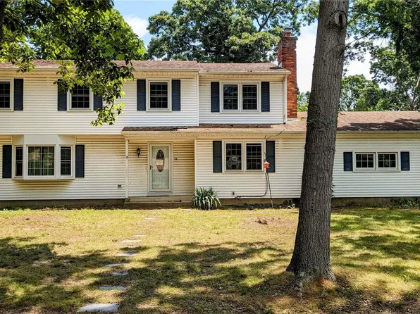 11 Atlantic Street, Brookhaven, NY 11719