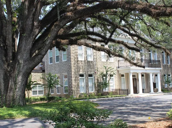 314 N Dawson St APT 101, Thomasville, GA 31792