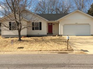 4067 Brookview Dr, Washington, MO 63090