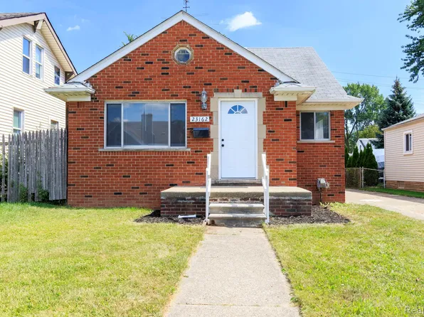 23162 Lambrecht Ave, Eastpointe, MI 48021