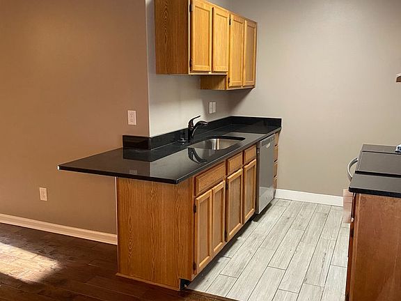 4th image of 1006 Nod St