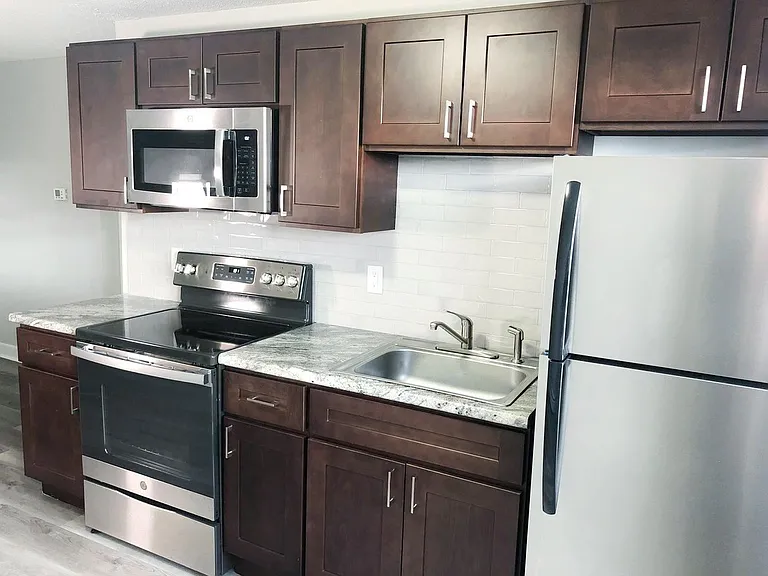 175 Haverhill St — Photo 2