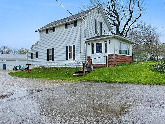 3rd image of 1527 & 1529 Cottage St