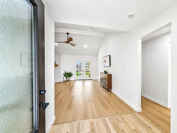 3rd image of 12018 Woolford Dr
