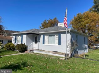 325 Everett Pl, Romney, WV 26757
