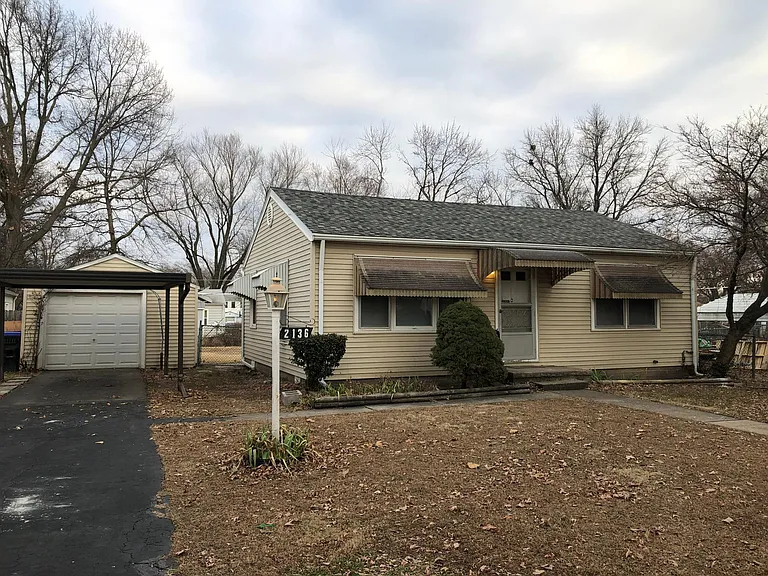2136 SW Jewell Ave — Photo 1