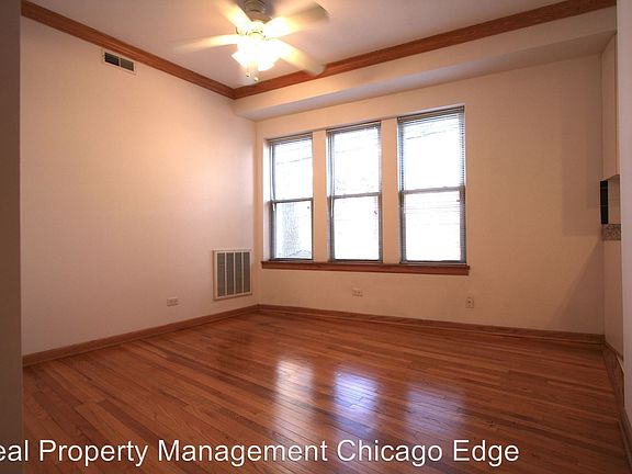 3rd image of 1352 W Jarvis Ave APT 3
