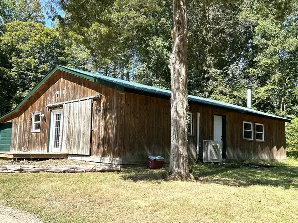 1040 N Cherry Blossom Ln, North Vernon, IN 47265