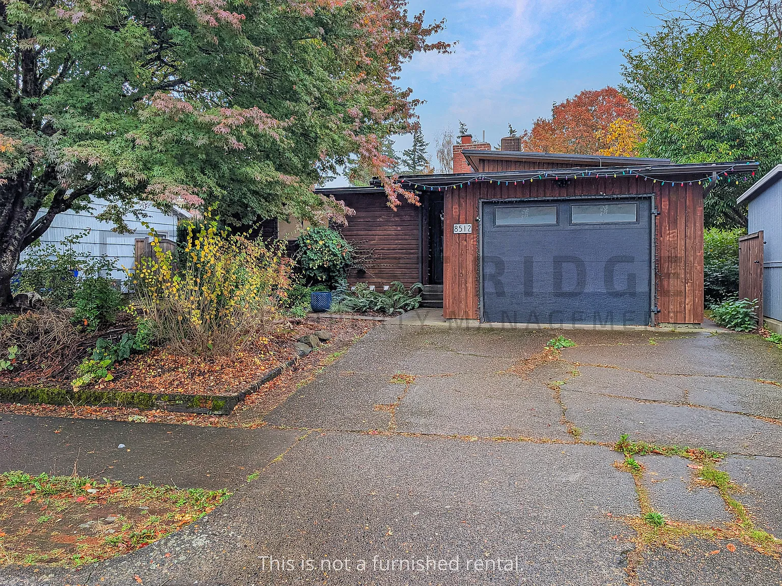 3 bed, 2250 sqft, $3,000 — Photo 2