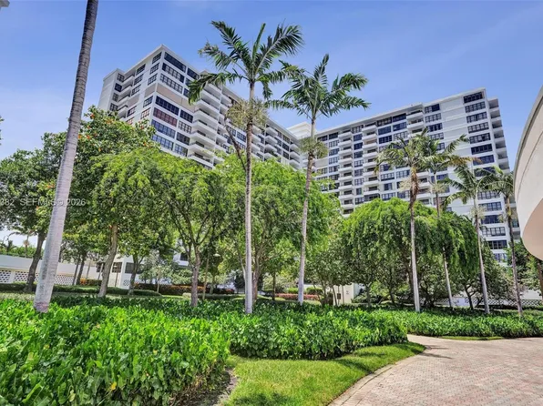 500 Three Islands Blvd APT 213, Hallandale, FL 33009