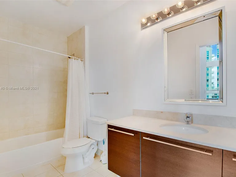 1900 N Bayshore Dr #912 — Photo 8